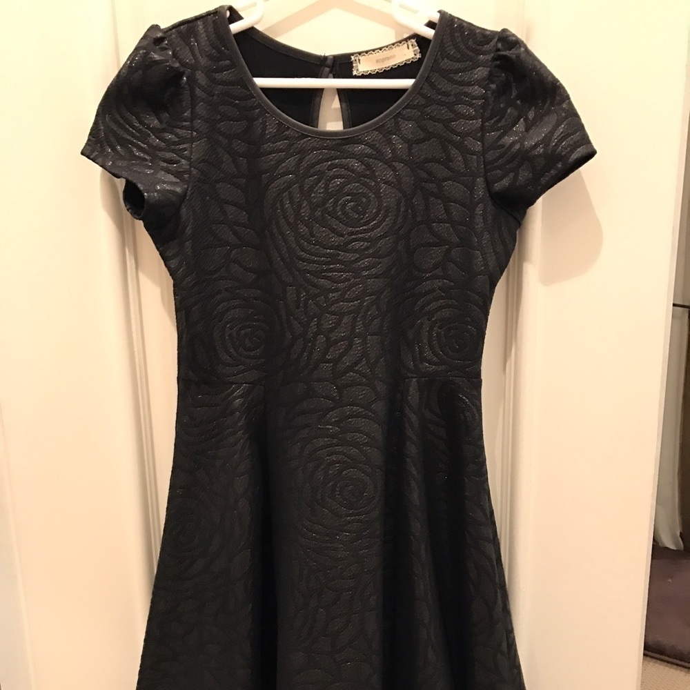 Girls sparono dress blk w/rose pattern small 7/8